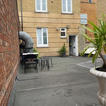 Splendid 1 Bedroom Flat + Terrace Londen Buitenkant foto