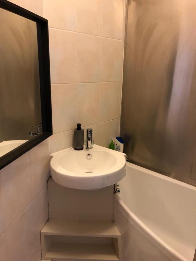 Splendid 1 Bedroom Flat + Terrace Londen Buitenkant foto